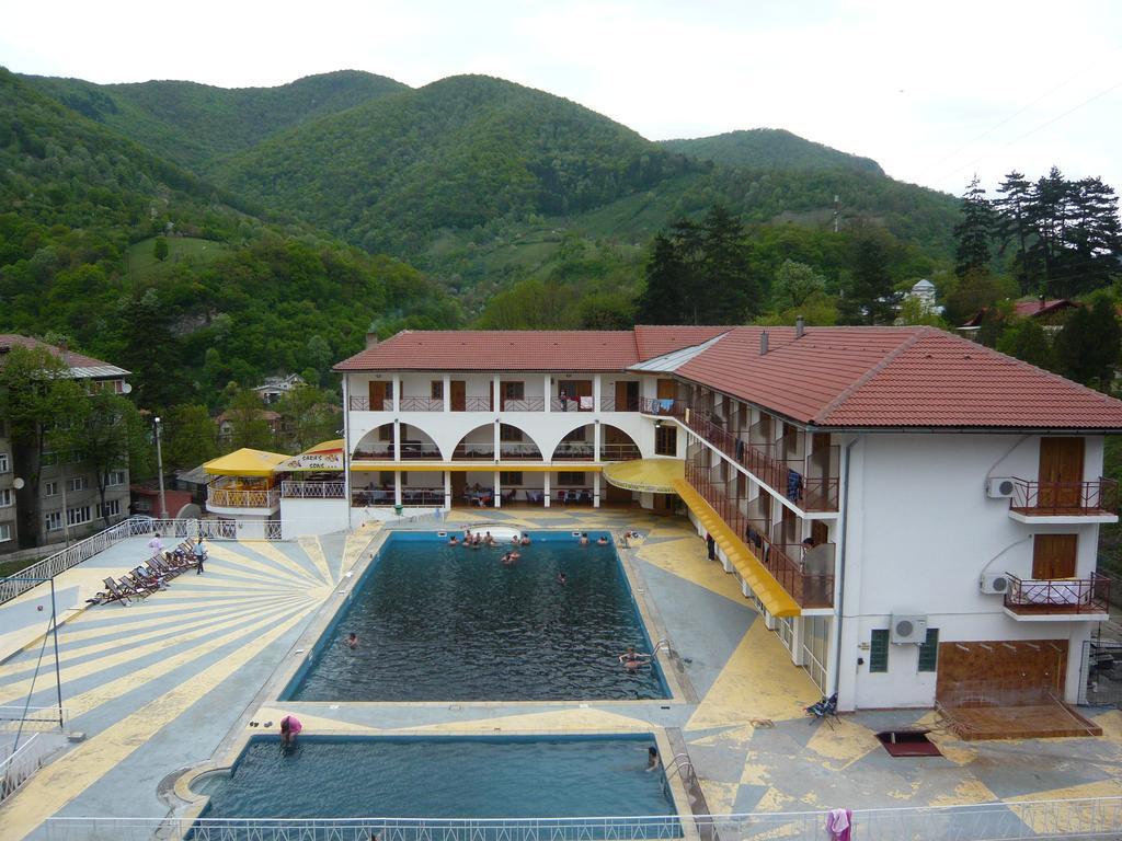 Sara'S Sons Hotel Baile Herculane Exterior photo