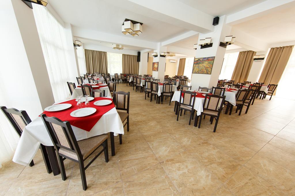 Sara'S Sons Hotel Baile Herculane Exterior photo