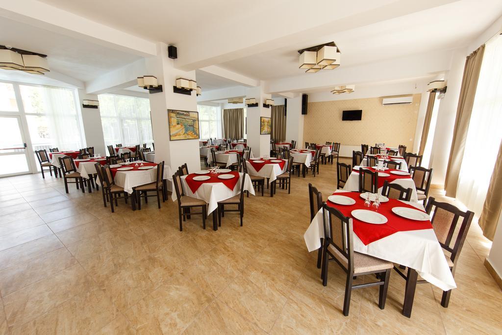 Sara'S Sons Hotel Baile Herculane Exterior photo